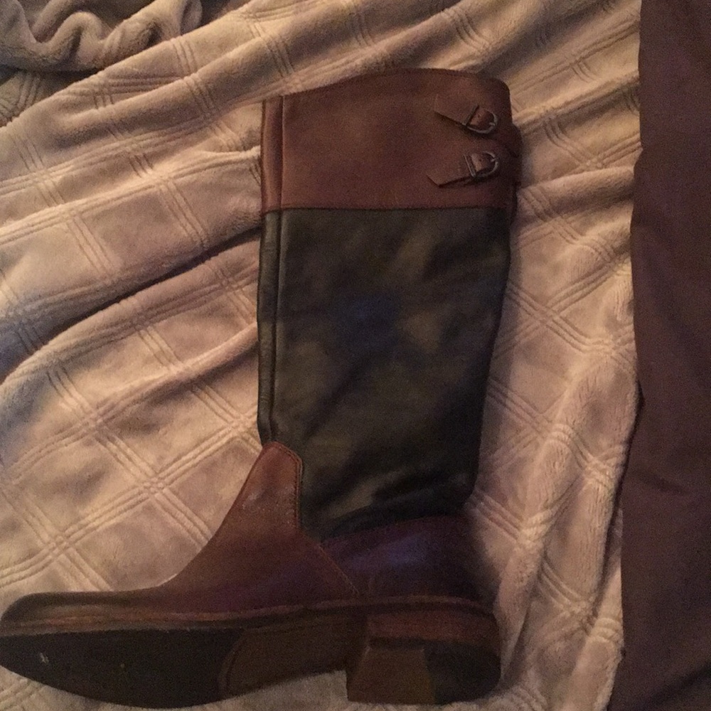 Tall boot